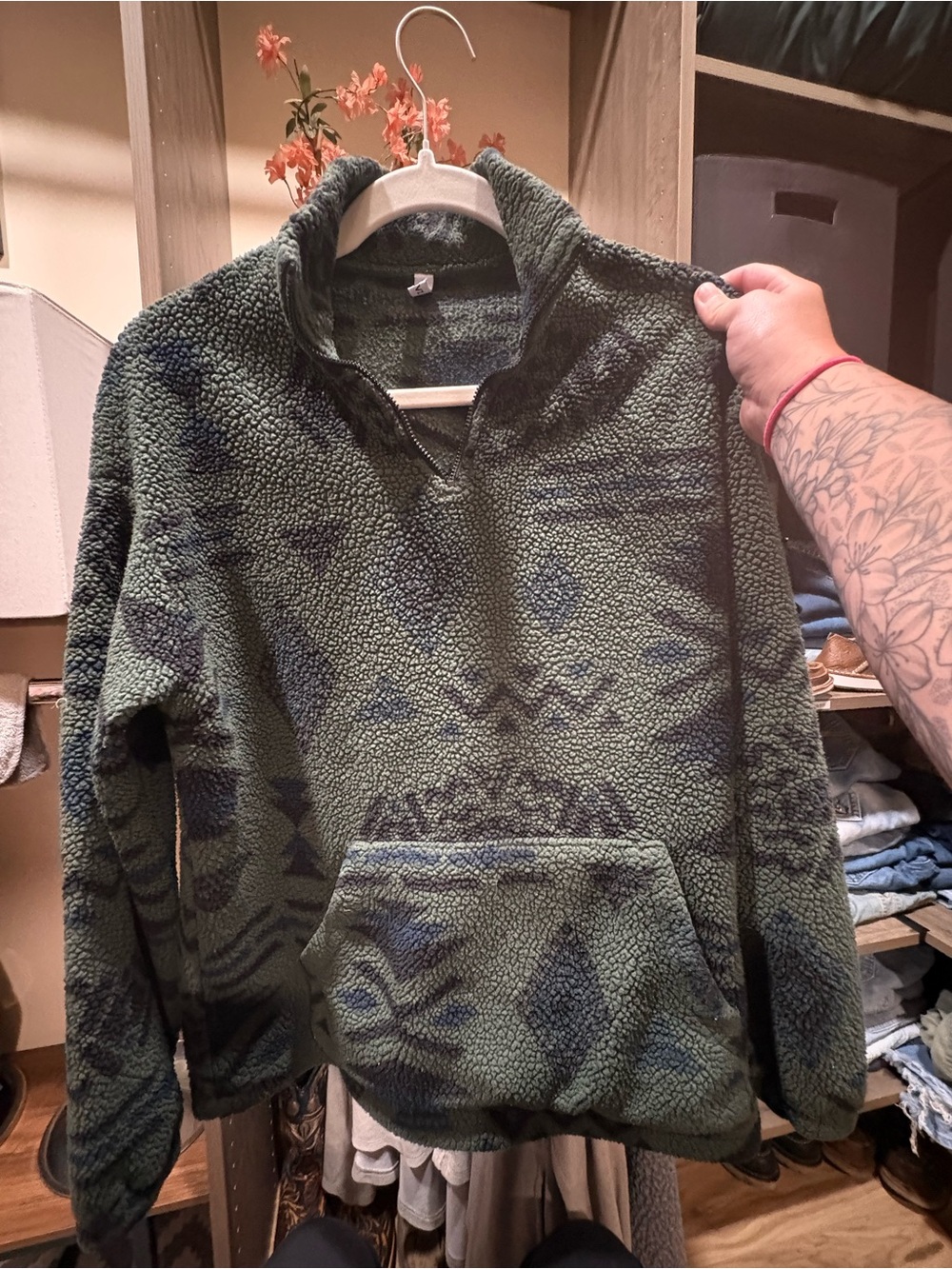 Cozy Olive Green Fleece Pullover with Pattern